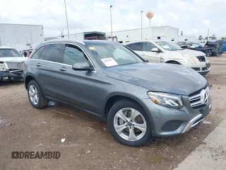 2018 Mercedes-Benz GLC 300 z VIN WDC0G4JB0JV066078, wystawiony jako IAAI lot #42067852 z przebiegiem 39 018 mil mil oraz . Historia ofert i sprzedaży dostępna na DreamBid. Obrazek 1.