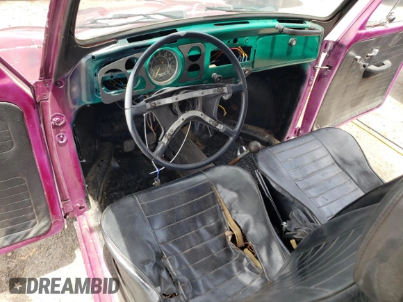 1971 Volkswagen Beetle with VIN 1112101750, listed as a Copart auction lot 54676293 with 850,328 mi miles and Salvage Title. Bid and sale history available at DreamBid. Image 8.