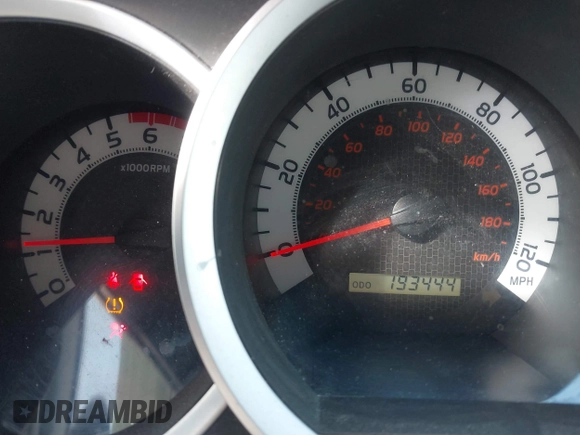 2014 Toyota Tacoma with VIN 3TMLU4EN1EM158171, listed as a IAAI auction lot 41980335 with 193,444 mi miles. Bid and sale history available at carsss.com. Image 7.