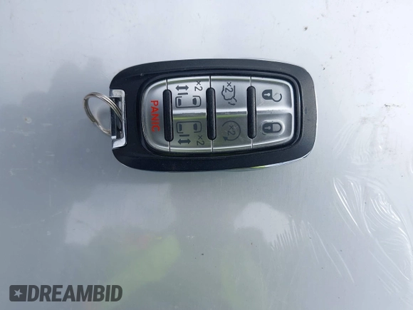 2017 Chrysler Pacifica Limited with VIN 2C4RC1GG6HR592464, listed as a IAAI auction lot 41868991 with 84,071 mi miles and . Bid and sale history available at DreamBid. Image 11.
