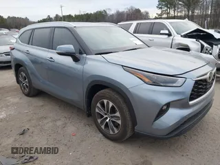2024 Toyota Highlander LE z VIN 5TDKDRAH2RS542863, wystawiony jako IAAI lot #41466780 z przebiegiem 6 558 mil mil oraz . Historia ofert i sprzedaży dostępna na DreamBid. Obrazek 1.