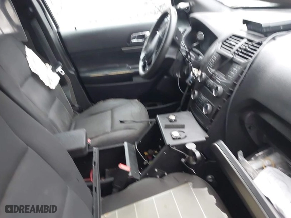 2019 Ford Police Interceptor Utility with VIN 1FM5K8AR3KGA30854, listed as a IAAI auction lot 41907581 with 126,290 mi miles. Bid and sale history available at carsss.com. Image 5.
