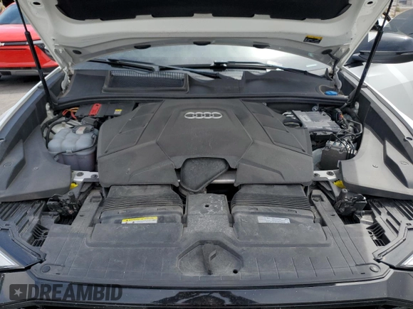 2021 Audi Q8 Premium z VIN WA1AVAF17MD034893, wystawiony jako Copart lot #51310635 z przebiegiem 41 097 mil mil oraz Szkoda całkowita • Salvage title. Historia ofert i sprzedaży dostępna na DreamBid. Obrazek 12.