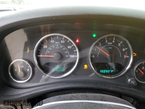 2015 Jeep Wrangler Rubicon with VIN 1C4BJWCG8FL691061, listed as a Copart auction lot 56528213 with 100,927 mi miles and . Bid and sale history available at DreamBid. Image 9.