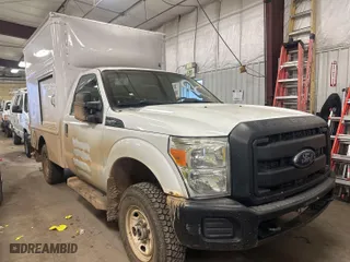 2013 Ford Super Duty F-250 SRW XL with VIN 1FDBF2B64DEB64361, listed as a IAAI auction lot 41936350 with 456,139 mi miles. Bid and sale history available at carsss.com. Image 1.