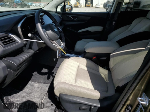 2023 Subaru Ascent Premium z VIN 4S4WMACDXP3439245, wystawiony jako Copart lot #46780594 z przebiegiem 5 130 mil mil oraz . Historia ofert i sprzedaży dostępna na DreamBid. Obrazek 7.