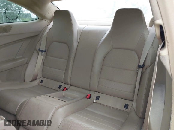 2014 Mercedes-Benz C 250 с VIN WDDGJ4HB2EG287029, выставлен на аукционе IAAI как лот 42479257 с пробегом 320 475 миль миль и . История ставок и продаж доступна на DreamBid. Изображение 8.