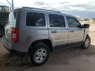 2015 Jeep Patriot Sport with VIN 1C4NJPBB0FD428386, listed as a Copart auction lot 53162285 with 101,892 mi miles and Salvage Title. Bid and sale history available at DreamBid. Image 3.