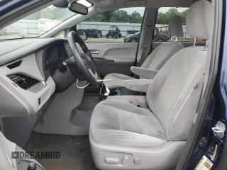 2018 Toyota Sienna LE Auto Access Seat with VIN 5TDKZ3DC1JS952847, listed as a Copart auction lot 62148985 with 98,950 mi miles and Salvage title. Bid and sale history available at DreamBid. Image 7.