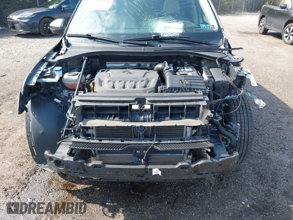 2019 Volkswagen Tiguan SE with VIN 3VV2B7AX5KM198454, listed as a IAAI auction lot 42033410 with 64,381 mi miles and . Bid and sale history available at DreamBid. Image 6.