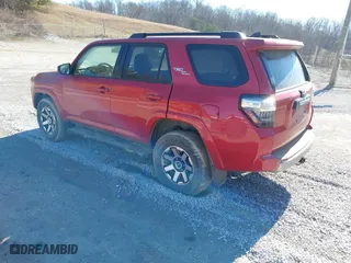 2022 Toyota 4Runner TRD Off Road with VIN JTEPU5JR1N6073522, listed as a IAAI auction lot 41617512 with 52,435 mi miles. Bid and sale history available at carsss.com. Image 3.