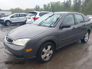 2007 Ford Focus S z VIN 1FAFP34N77W336075, wystawiony jako IAAI lot #42325783 z przebiegiem 153 194 mil mil oraz . Historia ofert i sprzedaży dostępna na DreamBid. Obrazek 2.