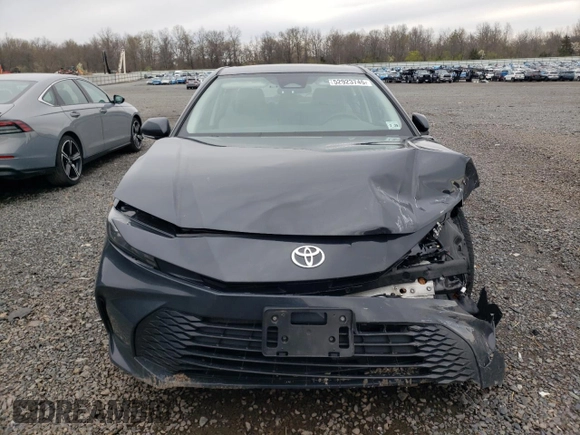 2025 Toyota Camry LE with VIN 4T1DAACK6SU020178, listed as a Copart auction lot 52923745 with 6,042 mi miles and Salvage Title. Bid and sale history available at carsss.com. Image 5.