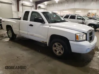 2005 Dodge Dakota SLT with VIN 1D7HW42N95S212320, listed as a Copart auction lot 44769025 with 115,195 mi miles and Non Repairable. Bid and sale history available at DreamBid. Image 4.