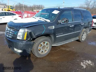 2008 Cadillac Escalade with VIN 1GYFK63888R174313, listed as a IAAI auction lot 41395404 with 274,771 mi miles. Bid and sale history available at carsss.com. Image 17.