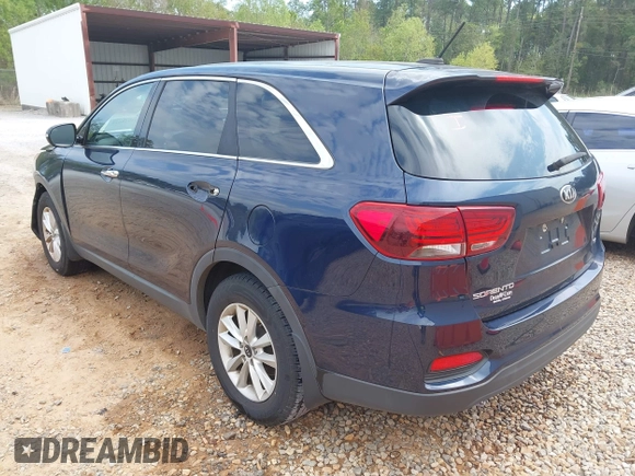2019 Kia Sorento LX with VIN 5XYPG4A32KG505075, listed as a IAAI auction lot 41918622 with 103,650 mi miles. Bid and sale history available at carsss.com. Image 3.
