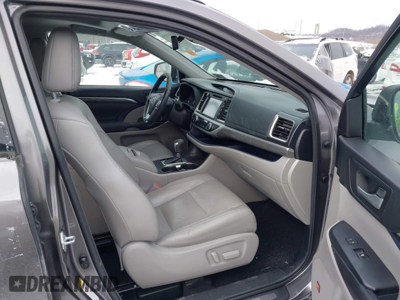 2017 Toyota Highlander Limited with VIN 5TDDZRFH9HS361759, listed as a IAAI auction lot 41359936 with 102,705 mi miles and . Bid and sale history available at DreamBid. Image 5.