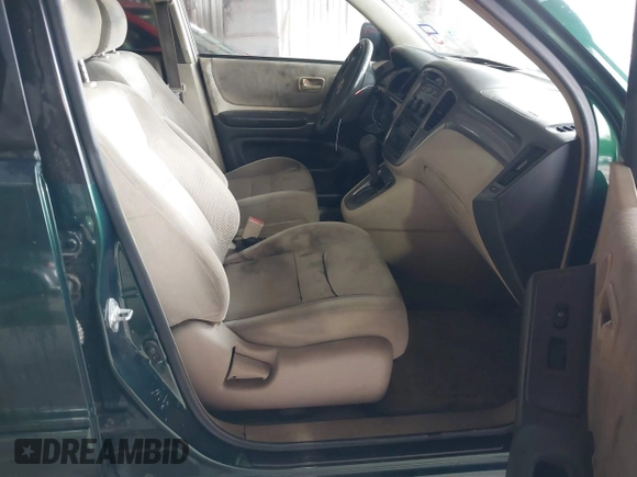 2001 Toyota Highlander z VIN JTEGD21A110012161, wystawiony jako IAAI lot #42479479 z przebiegiem 205 528 mil mil oraz . Historia ofert i sprzedaży dostępna na DreamBid. Obrazek 5.