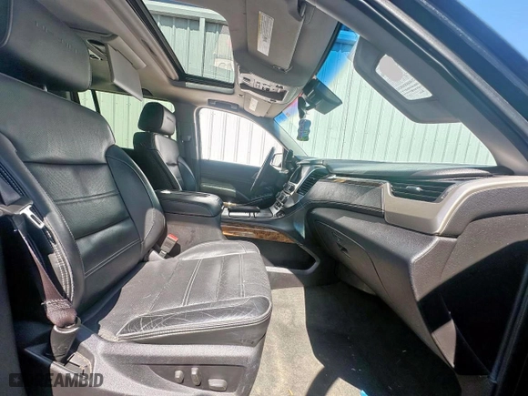 2015 GMC Yukon XL Denali with VIN 1GKS2JKJ5FR282675, listed as a Copart auction lot 52463365 with 221,109 mi miles and Clean Title. Bid and sale history available at carsss.com. Image 5.