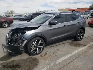 2020 Nissan Rogue Sport S with VIN JN1BJ1CW8LW389695, listed as a Copart auction lot 68811622 with 15,617 mi miles. Bid and sale history available at carsss.com. Image 1.