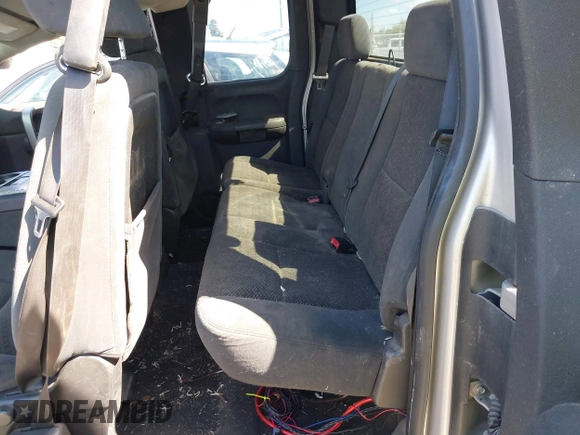 2007 Chevrolet Silverado 1500 LT w/2LT with VIN 2GCEC19J771637240, listed as a IAAI auction lot 41921738 with 163,590 mi miles. Bid and sale history available at carsss.com. Image 8.