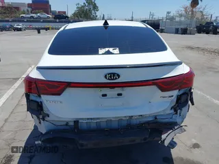 2021 Kia Forte GT-Line with VIN 3KPF34AD8ME284470, listed as a IAAI auction lot 42325550 with 40,600 mi miles and . Bid and sale history available at DreamBid. Image 17.