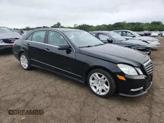 2011 Mercedes-Benz E 350 Luxury with VIN WDDHF8HB2BA488005, listed as a Copart auction lot 62936585 with 188,501 mi miles and Salvage title. Bid and sale history available at DreamBid. Image 4.