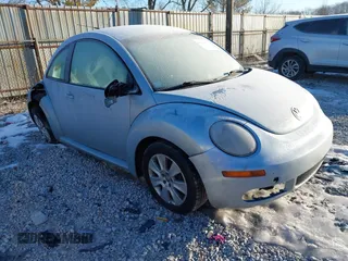 2009 Volkswagen New Beetle Coupe S with VIN 3VWPW31C99M509969, listed as a IAAI auction lot 41410110 with 190,473 mi miles. Bid and sale history available at carsss.com. Image 1.