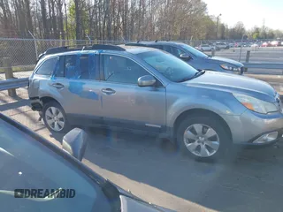 2011 Subaru Outback Limited Power Moon z VIN 4S4BRDLC0B2376227, wystawiony jako IAAI lot #41887647 z przebiegiem 144 510 mil mil oraz . Historia ofert i sprzedaży dostępna na DreamBid. Obrazek 12.