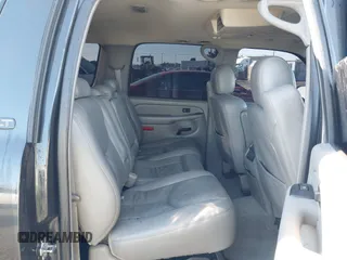2004 Chevrolet Suburban Z71 z VIN 3GNFK16Z24G271294, wystawiony jako IAAI lot #41324576 z przebiegiem 247 229 mil mil oraz . Historia ofert i sprzedaży dostępna na DreamBid. Obrazek 8.