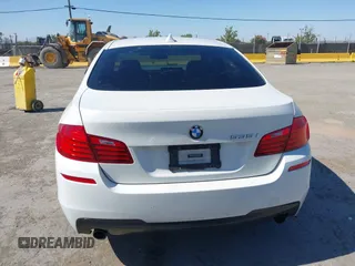 2015 BMW 5 Series 535i с VIN WBA5B1C51FD922563, выставлен на аукционе IAAI как лот 42593634 с пробегом 77 285 миль миль и . История ставок и продаж доступна на DreamBid. Изображение 16.