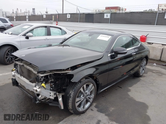 2019 Mercedes-Benz C 300 z VIN WDDWJ8DB6KF875249, wystawiony jako IAAI lot #42454994 z przebiegiem 51 013 mil mil oraz . Historia ofert i sprzedaży dostępna na DreamBid. Obrazek 18.