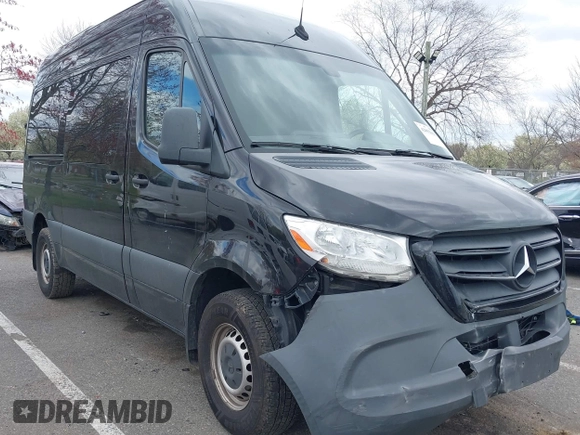 2019 Mercedes-Benz Sprinter Passenger z VIN WDZPF0CD3KP130537, wystawiony jako IAAI lot #42052916 z przebiegiem 192 310 mil mil oraz . Historia ofert i sprzedaży dostępna na DreamBid. Obrazek 1.