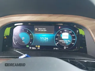 2024 Volkswagen Atlas SE z VIN 1V2JR2CA1RC616729, wystawiony jako IAAI lot #42049460 z przebiegiem 3 718 mil mil oraz . Historia ofert i sprzedaży dostępna na DreamBid. Obrazek 7.