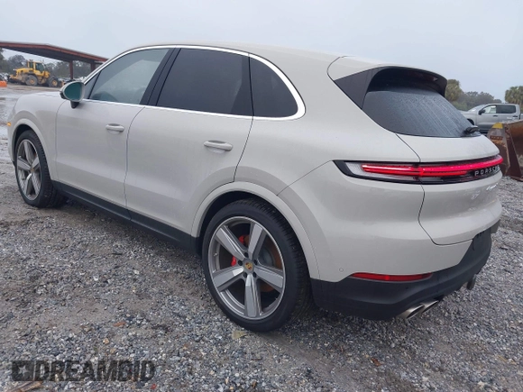2024 Porsche Cayenne S z VIN WP1AL2AY4RDA33633, wystawiony jako IAAI lot #41405207 z przebiegiem 4 157 mil mil oraz . Historia ofert i sprzedaży dostępna na DreamBid. Obrazek 3.