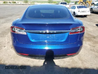 2019 Tesla Model S 100D with VIN 5YJSA1E40KF332077, listed as a Copart auction lot 53733965 with 33,098 mi miles and Salvage title. Bid and sale history available at DreamBid. Image 6.