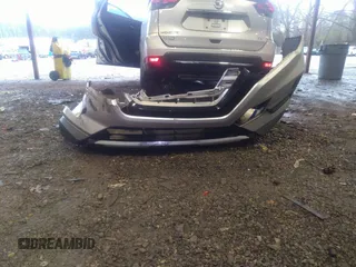 2017 Nissan Rogue SL z VIN 5N1AT2MT2HC893533, wystawiony jako IAAI lot #41571360 z przebiegiem 84 062 mil mil oraz . Historia ofert i sprzedaży dostępna na DreamBid. Obrazek 12.
