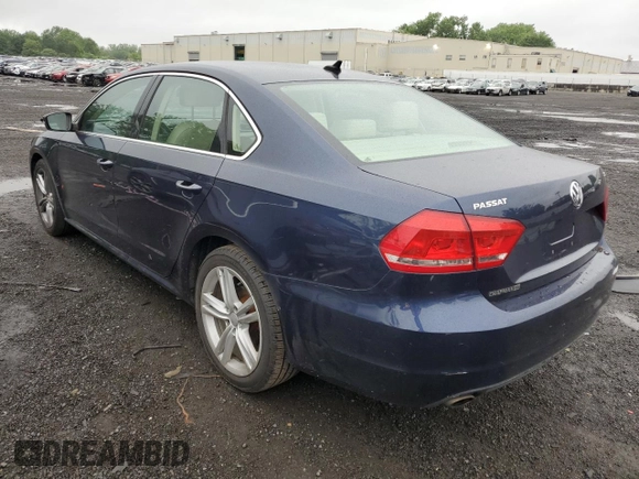 2014 Volkswagen Passat SE with VIN 1VWBP7A30EC008267, listed as a Copart auction lot 60261435 with 93,306 mi miles and Salvage title. Bid and sale history available at DreamBid. Image 2.