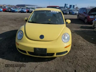 2010 Volkswagen Beetle with VIN 3VWPW3AGXAM018270, listed as a Copart auction lot 48706185 with 157,896 mi miles and Clean title. Bid and sale history available at DreamBid. Image 5.