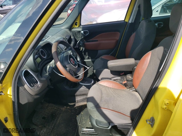 2014 FIAT 500L Trekking with VIN ZFBCFADH2EZ023643, listed as a Copart auction lot 61457174 with 84,309 mi miles and Salvage Title. Bid and sale history available at carsss.com. Image 7.
