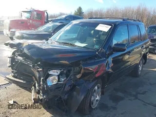2008 Honda Pilot EX-L with VIN 5FNYF18558B039347, listed as a IAAI auction lot 41117582 with 226,465 mi miles. Bid and sale history available at carsss.com. Image 2.