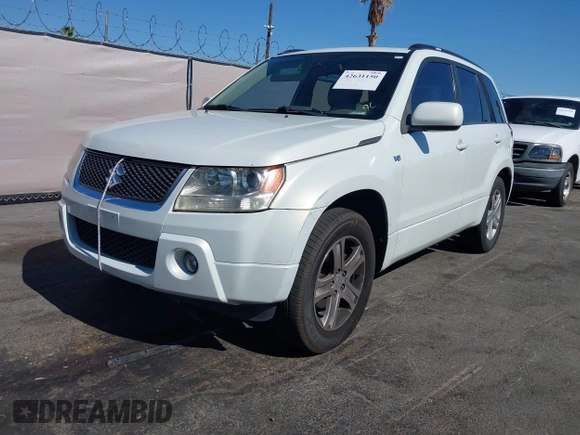 2006 Suzuki Grand Vitara Luxury с VIN JS3TE947764104529, выставлен на аукционе IAAI как лот 42631150 с пробегом 181 900 миль миль и . История ставок и продаж доступна на DreamBid. Изображение 2.