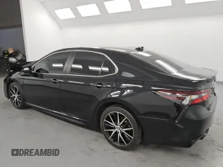 2022 Toyota Camry SE with VIN 4T1T11AK6NU048520, listed as a Copart auction lot 46976195 with 31,898 mi miles and Clean Title. Bid and sale history available at carsss.com. Image 2.