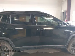 2018 Jeep Compass Latitude with VIN 3C4NJCBB7JT327485, listed as a IAAI auction lot 41808768 with 75,383 mi miles and . Bid and sale history available at DreamBid. Image 13.