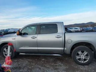2007 Toyota Tundra LTD with VIN 5TBEV58137S469181, listed as a IAAI auction lot 41386726 with 249,642 mi miles. Bid and sale history available at carsss.com. Image 14.