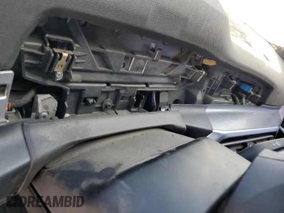 2023 BMW 3 Series 330i z VIN 3MW69FF08P8D73326, wystawiony jako Copart lot #57511995 z przebiegiem Nie podano mil oraz Czysty tytuł • Clean title. Historia ofert i sprzedaży dostępna na DreamBid. Obrazek 9.