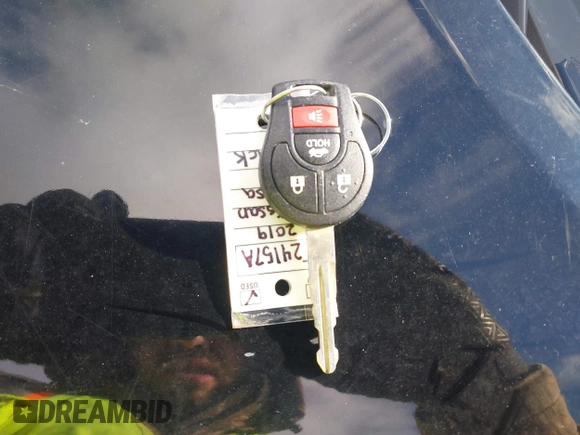 2019 Nissan Versa SV z VIN 3N1CN7AP2KL846643, wystawiony jako IAAI lot #41893371 z przebiegiem 67 054 mil mil oraz . Historia ofert i sprzedaży dostępna na DreamBid. Obrazek 11.