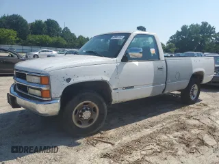 2000 Chevrolet Silverado 3500 z VIN 1GCGC34RXYR187240, wystawiony jako Copart lot #62905734 z przebiegiem 73 244 mil mil oraz Tytuł czysty. Historia ofert i sprzedaży dostępna na DreamBid. Obrazek 1.