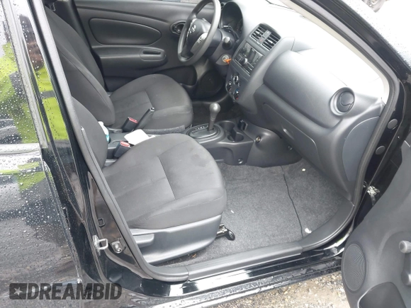 2017 Nissan Versa SV z VIN 3N1CN7AP2HL885581, wystawiony jako IAAI lot #42235494 z przebiegiem 129 189 mil mil oraz . Historia ofert i sprzedaży dostępna na DreamBid. Obrazek 5.