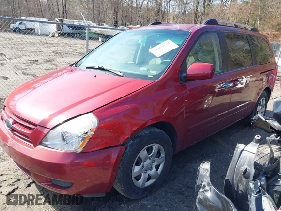 2008 Kia Sedona LX with VIN KNDMB233186262678, listed as a IAAI auction lot 41854128 with 143,829 mi miles. Bid and sale history available at carsss.com. Image 2.